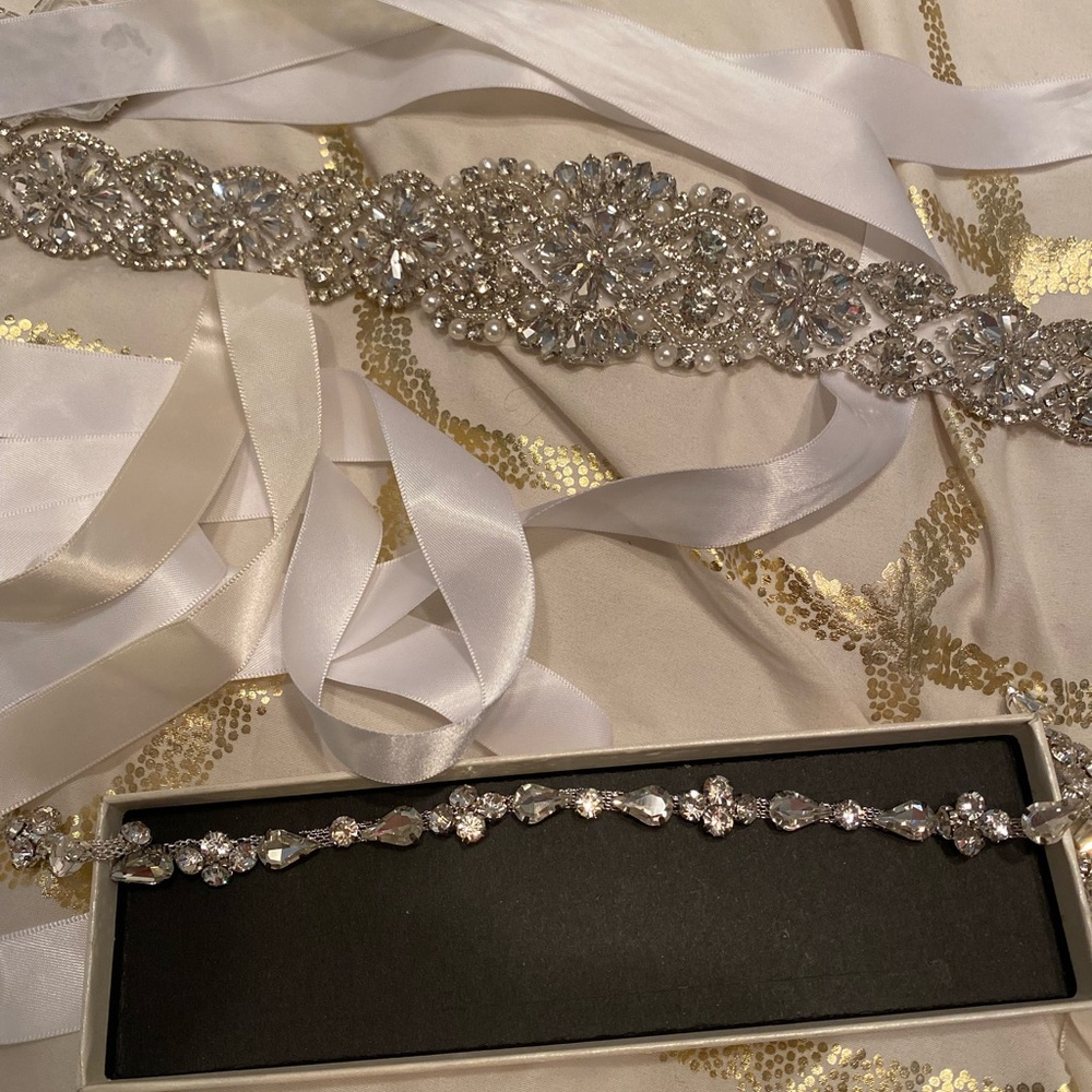 SOLD❌❌❌ idk why it’s duplicated .new Crystal belts for dresses or wedding dress